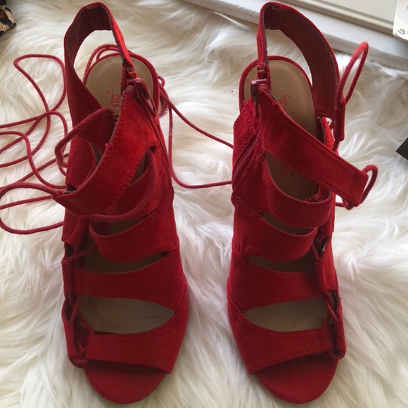 Shoes - Picture 3 of 8